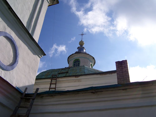 Церковь Покрова Богородицы в деревне Елины Островского района