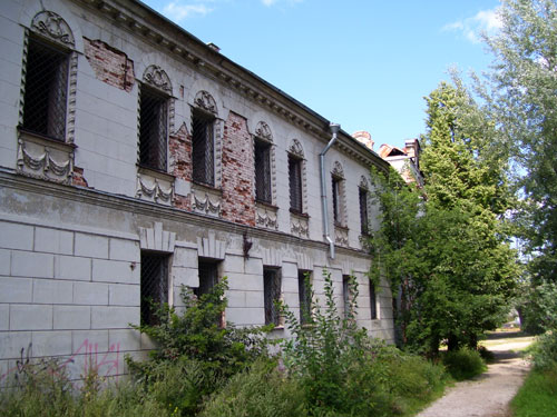 Двор Батова