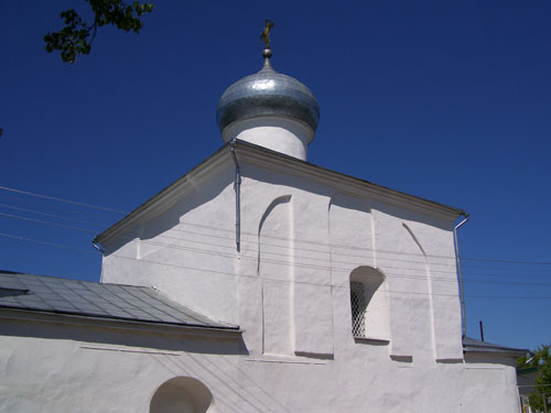 Покрова от Торга церковь.