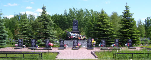 Памятник экипажу майора В. В. Гудина на Орлецовском кладбище города Пскова.